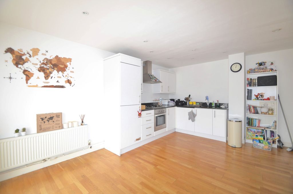 Property photo 3 of 8