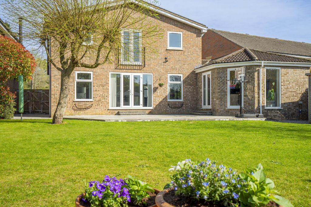 Property photo 1 of 22 Rear Garden