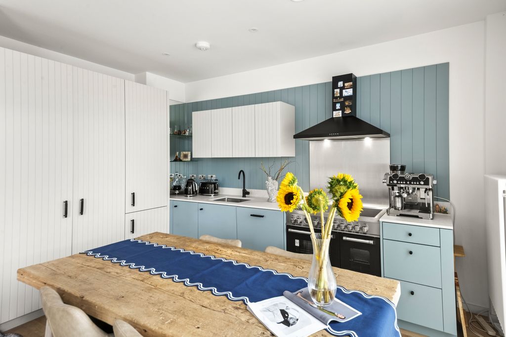 Property photo 3 of 18 Photo 3