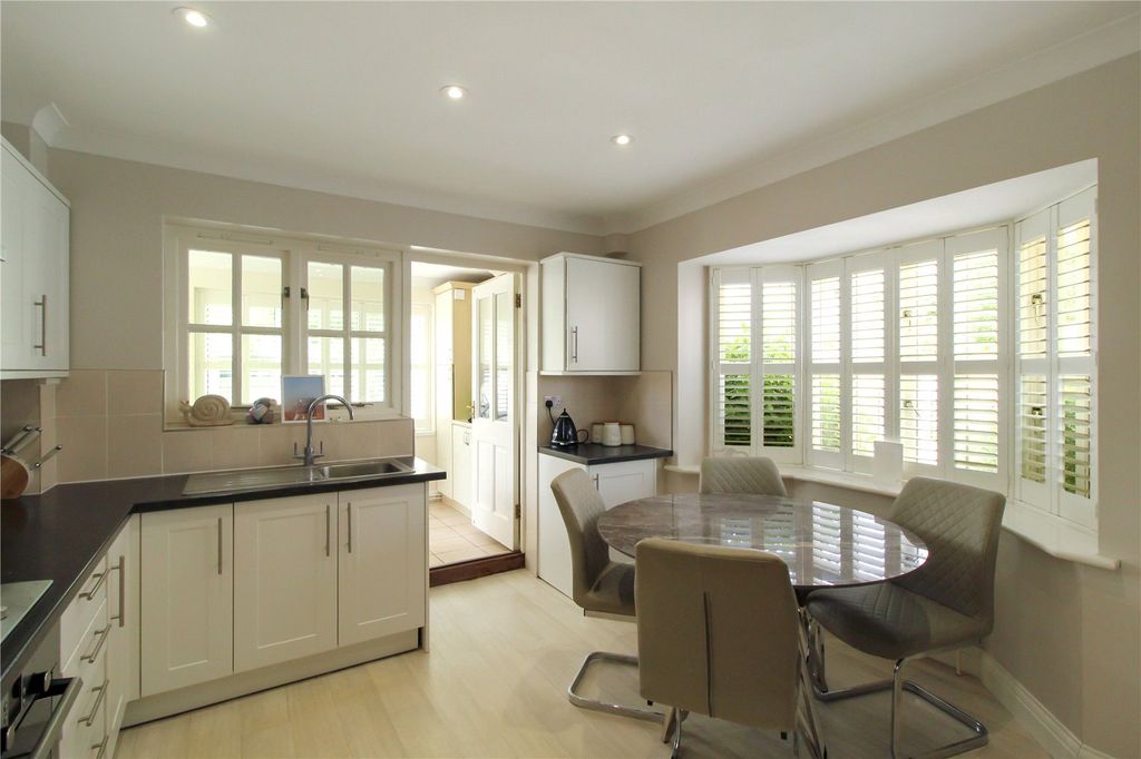 Property photo 3 of 24 Picture No. 30