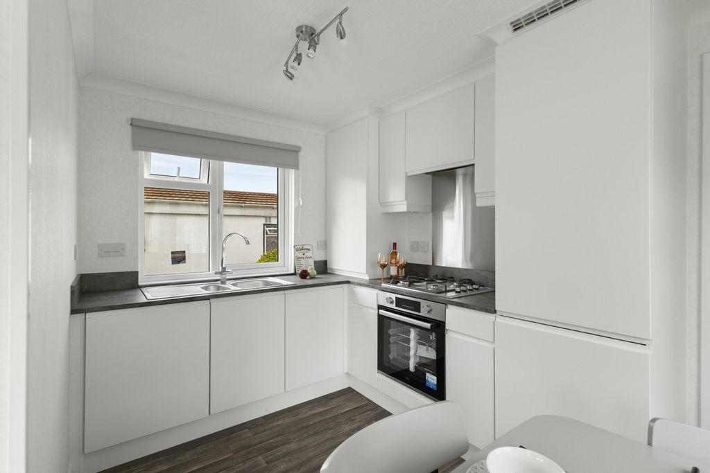 Property photo 2 of 7 19c9Bed135910E2847Cb196F68Df5A2Cbb06137F366d5A4565