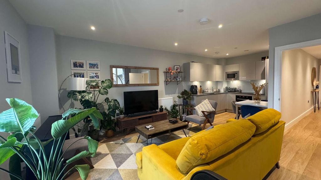 Property photo 2 of 7 Lviing Room 1.Jpg