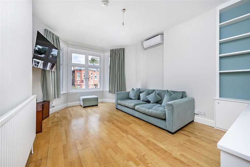 Property photo 2 of 8