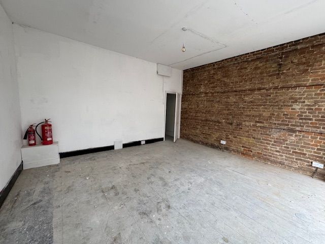 Property photo 1 of 3