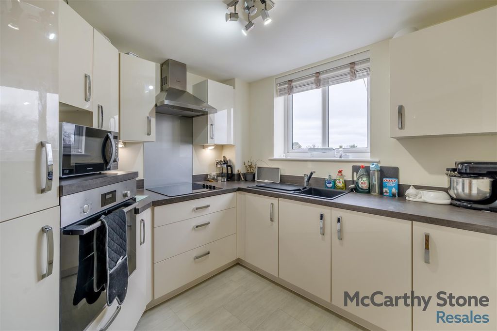 Additional image 5 of 1 bed flat for saleBurlington Gardens, Leyland PR25