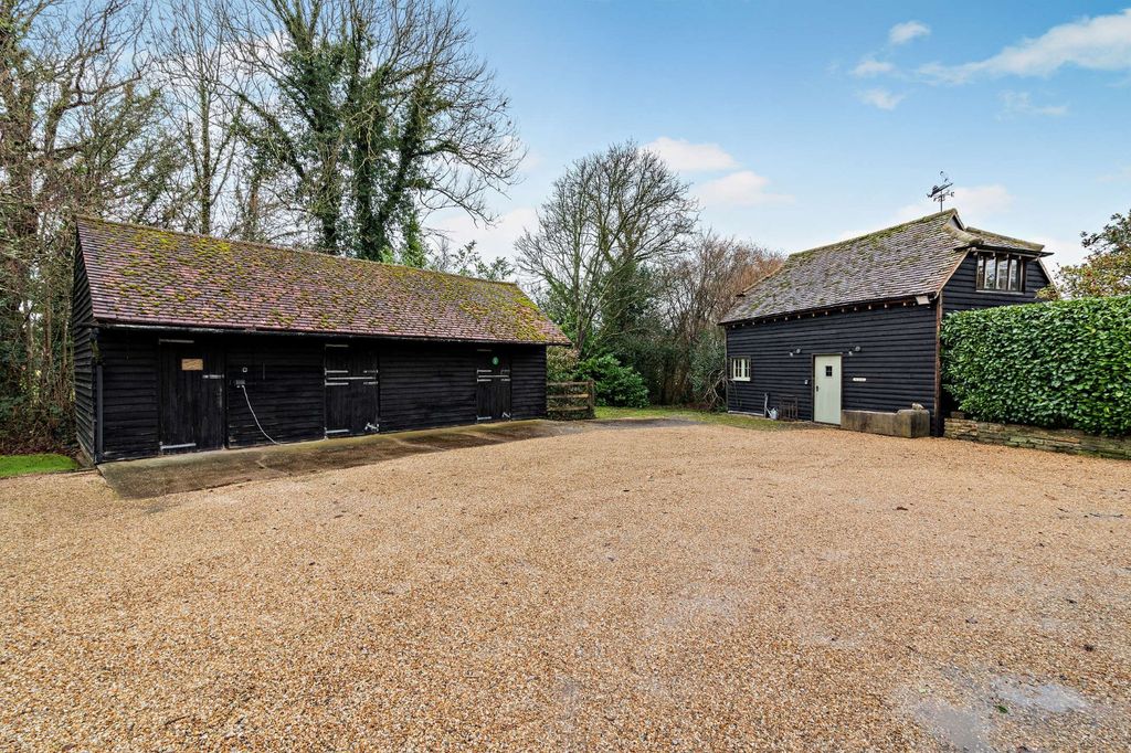 Property photo 2 of 33 Picture No. 03