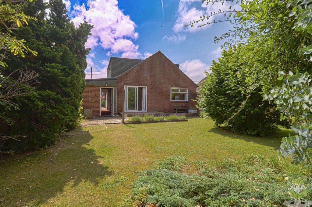 Property photo 2 of 24