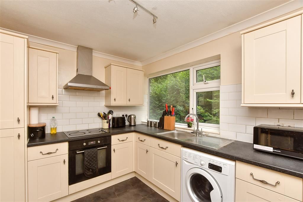 Property photo 2 of 13 Kitchen