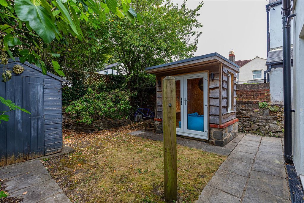 Property photo 3 of 21 8 (3 Of 21).Jpg