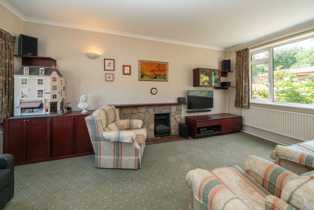 Property photo 2 of 19 215-Northridge-Internals-7940