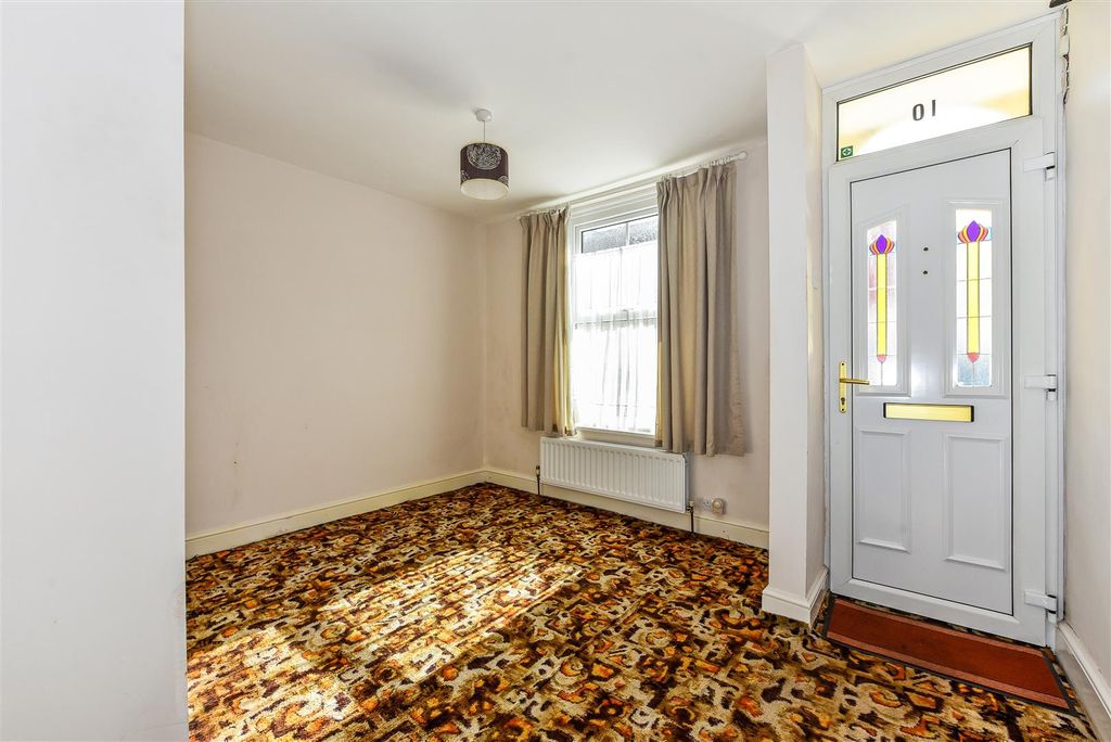 Property photo 3 of 25 Entrance