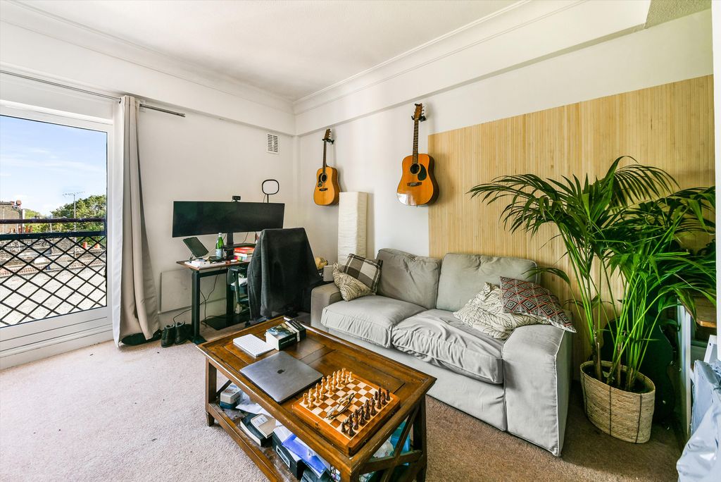 Property photo 2 of 9 Image