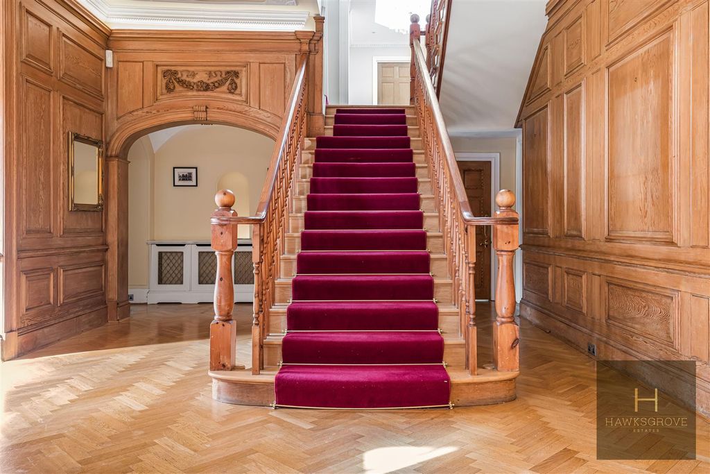 Additional image 5 of 9 bed detached house to rentHadley Green Road, Barnet EN5