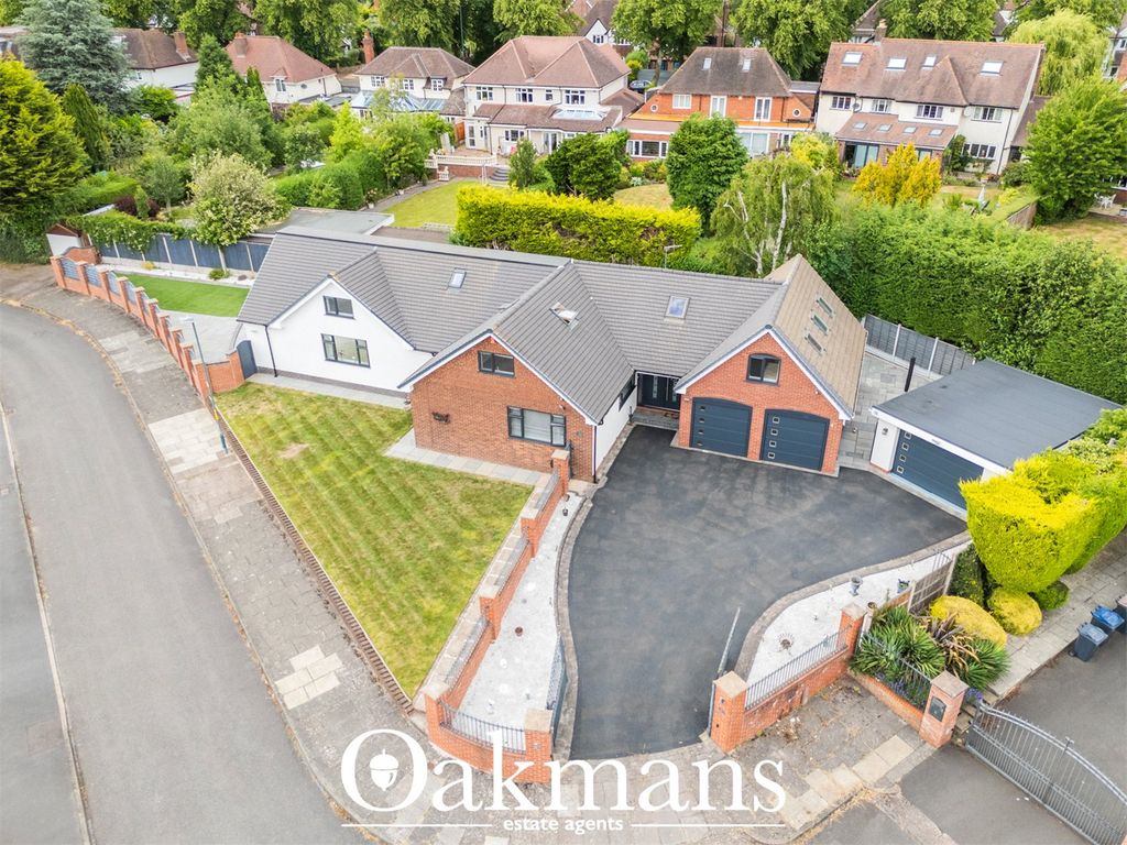 Property photo 3 of 62 Picture No. 05
