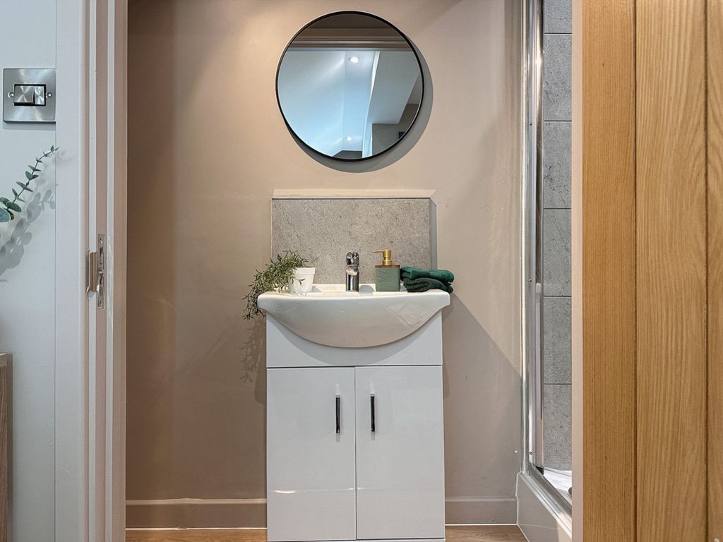 Property photo 3 of 8 5167224