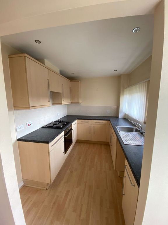 Property photo 2 of 7 Kitchen