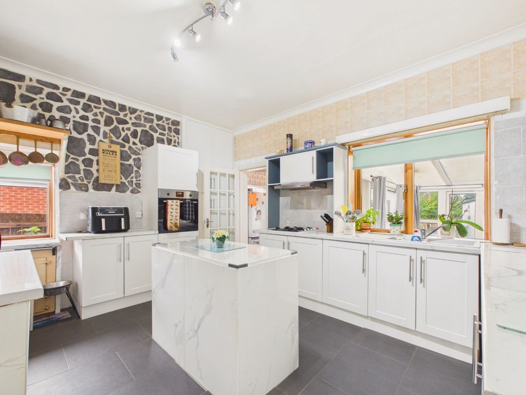 Property photo 3 of 17 5504774