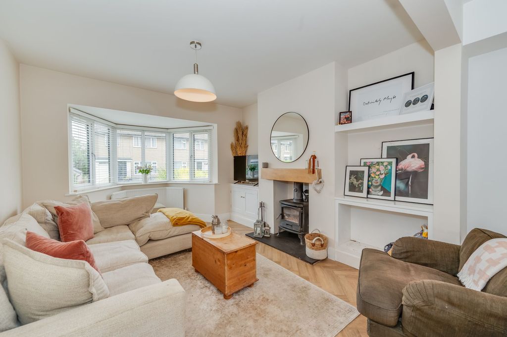 Property photo 2 of 36
