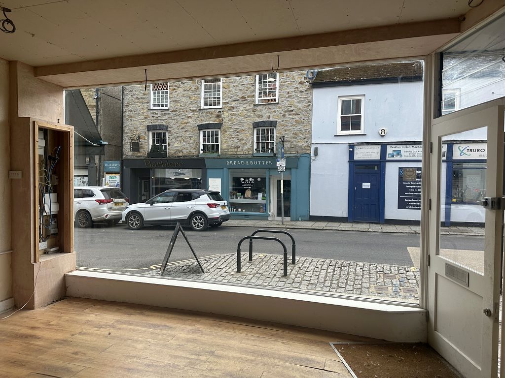 Property photo 3 of 11