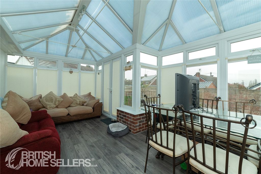 Property photo 2 of 18 Picture No. 21