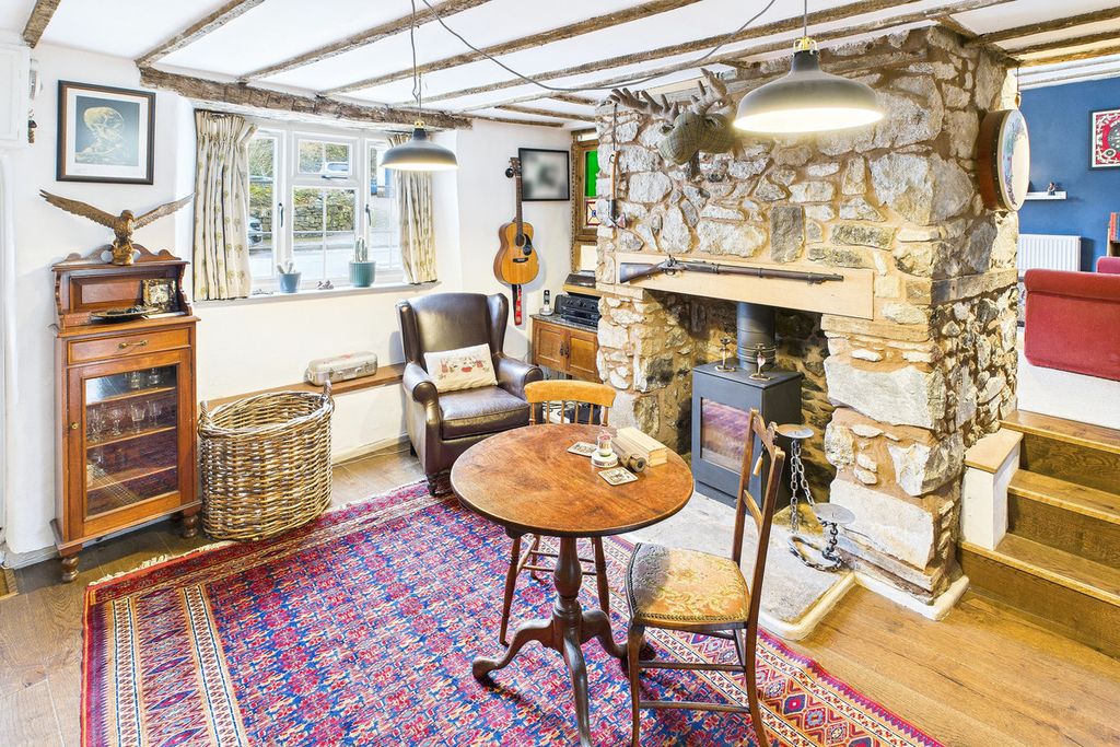 Property photo 3 of 19