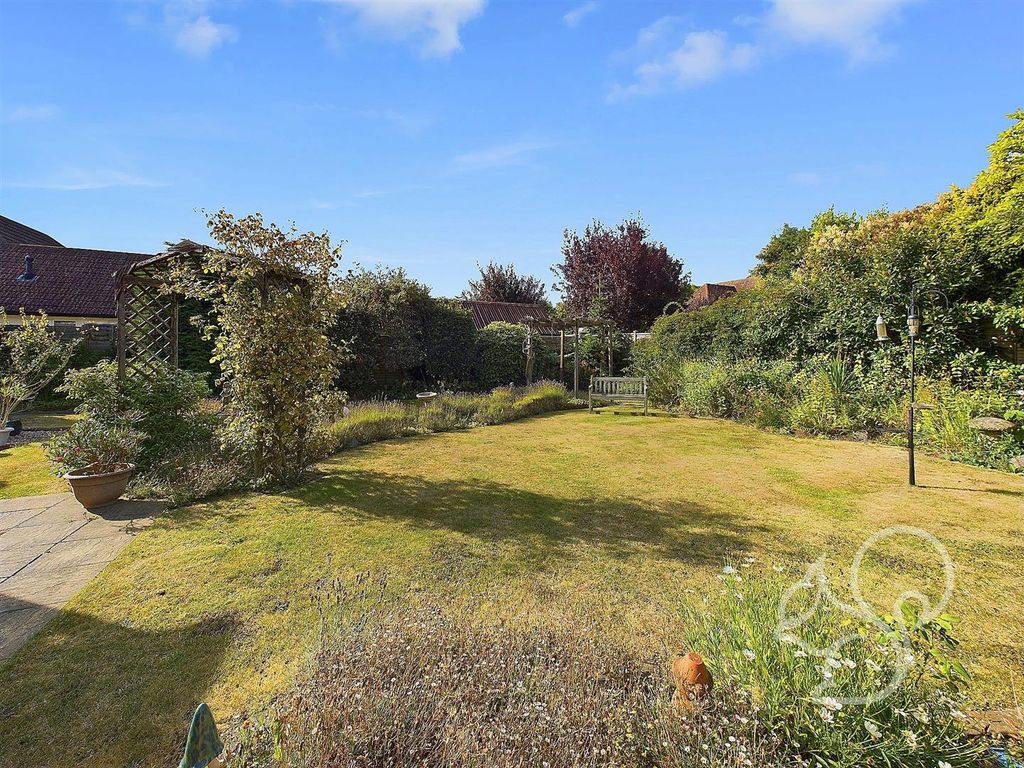 Property photo 3 of 29 Garden