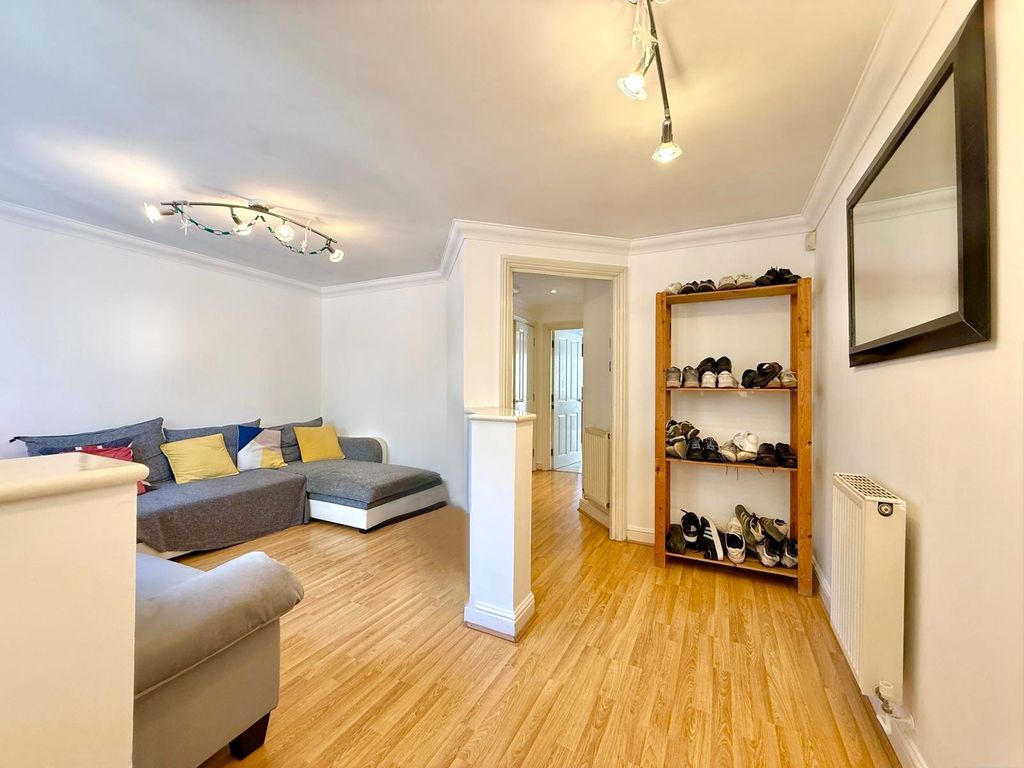 Property photo 3 of 18