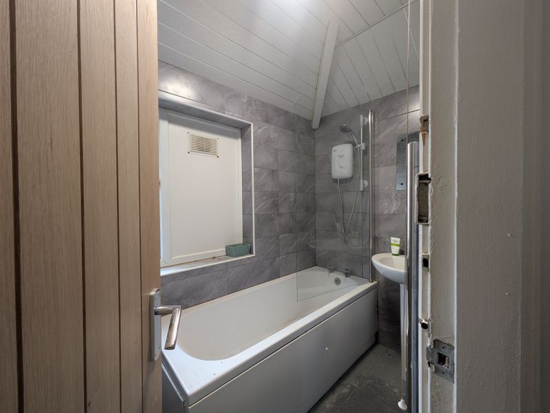 Property photo 3 of 12 Photo 1