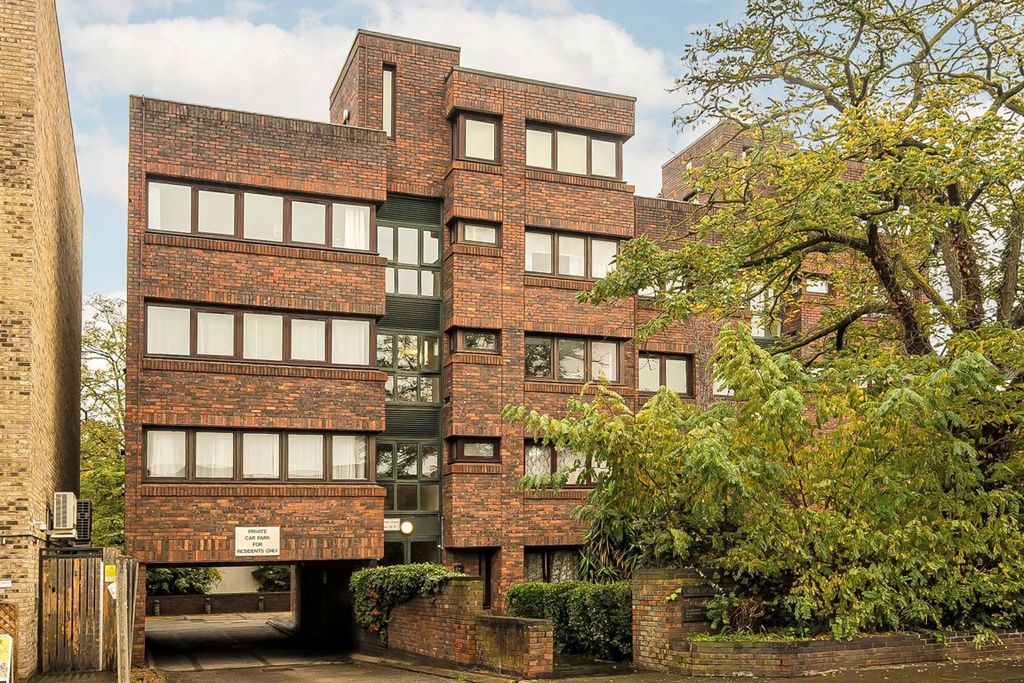 Property photo 1 of 6