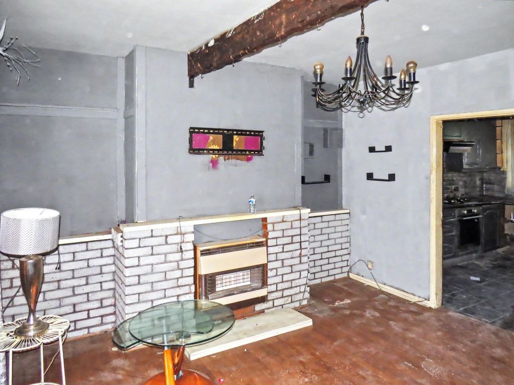 Property photo 2 of 21