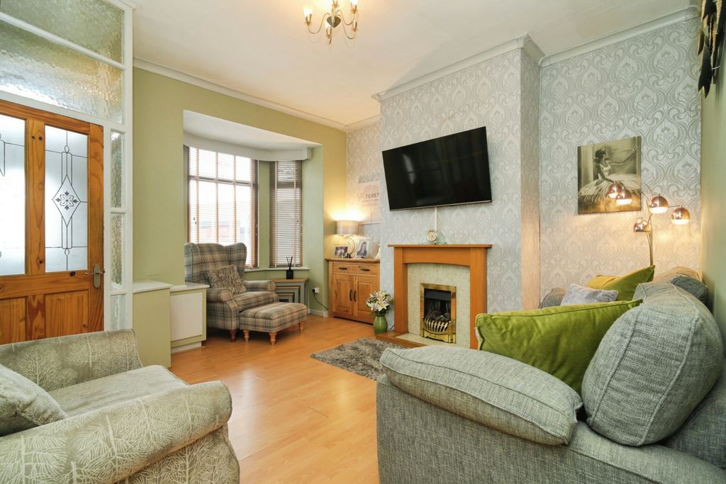 Property photo 3 of 15