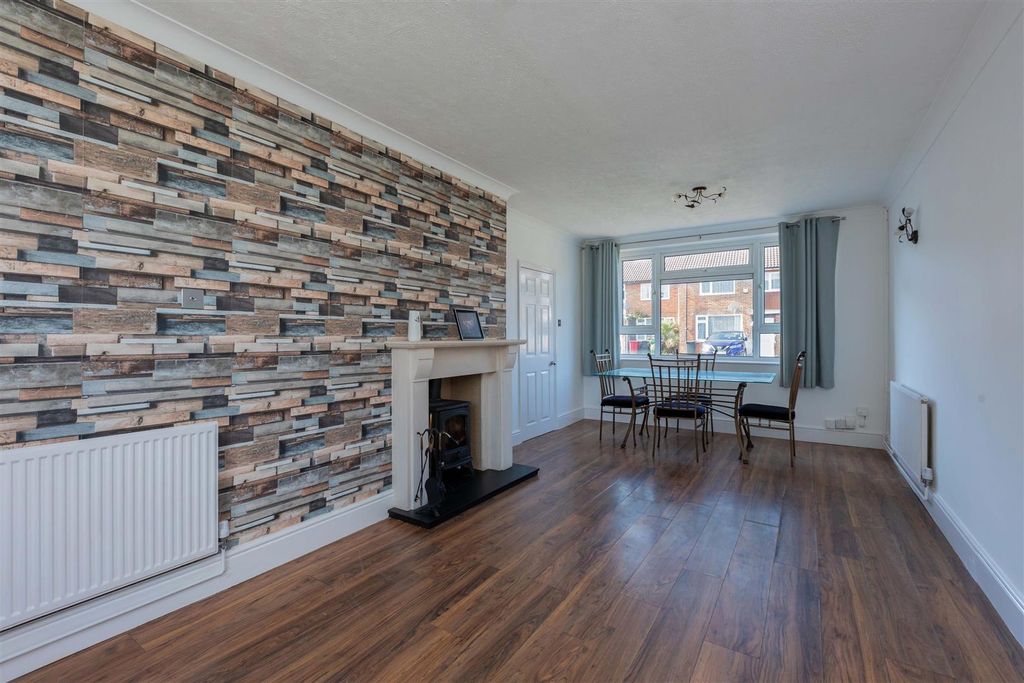 Property photo 2 of 14 14 Rockesby Road-6.Jpg