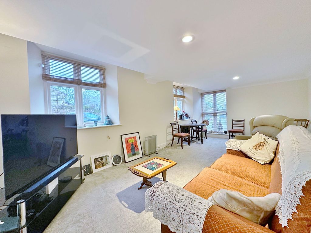 Property photo 3 of 22 Photo 6