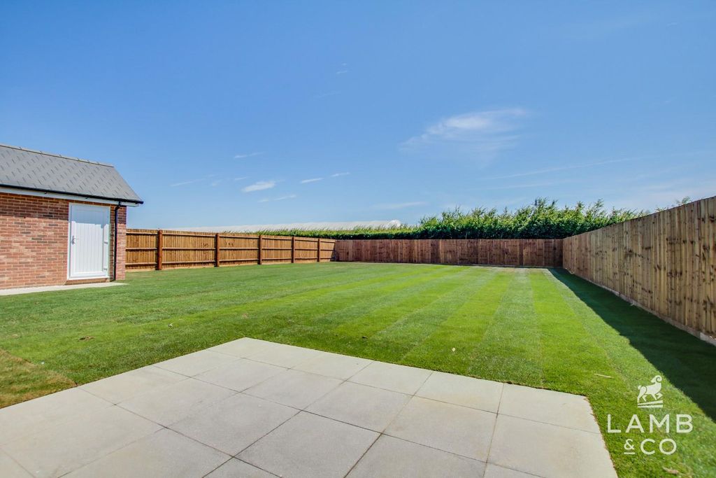 Property photo 2 of 29