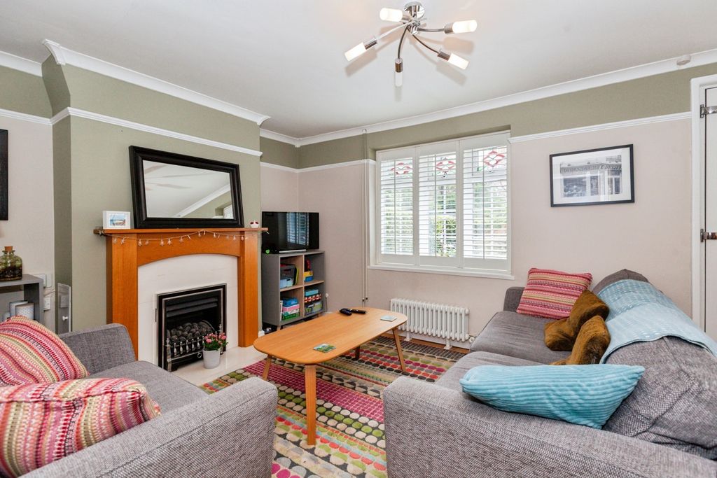 Property photo 2 of 17 Living Room