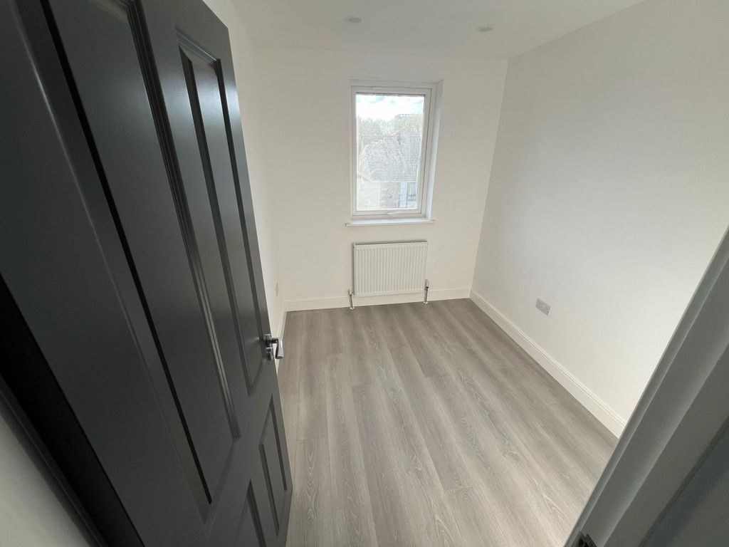 Property photo 2 of 23 Gallery