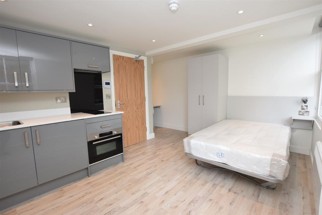 Property photo 3 of 7 2817374