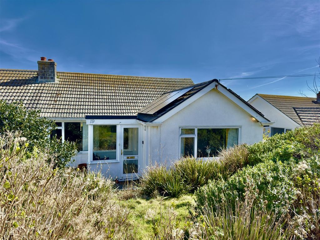 Property photo 1 of 21 Front.Jpeg