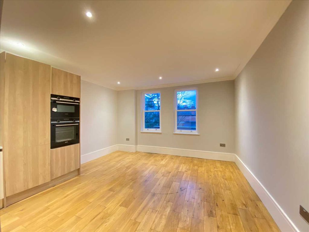 Property photo 1 of 11 Main Picture