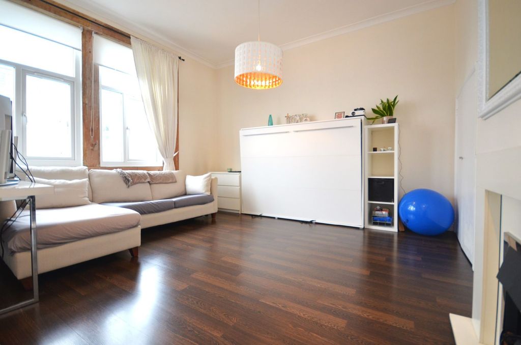 Property photo 2 of 9