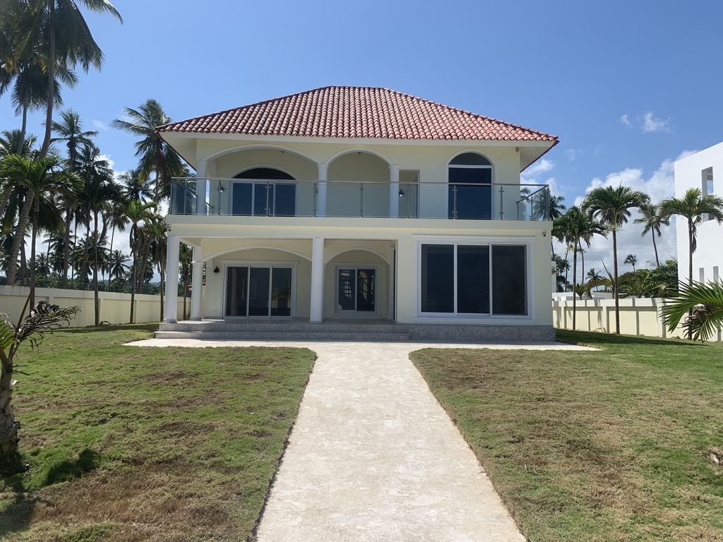 Property photo 2 of 13