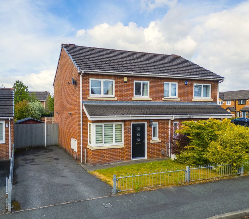 Property photo 1 of 24 98 Blenheim Close-39