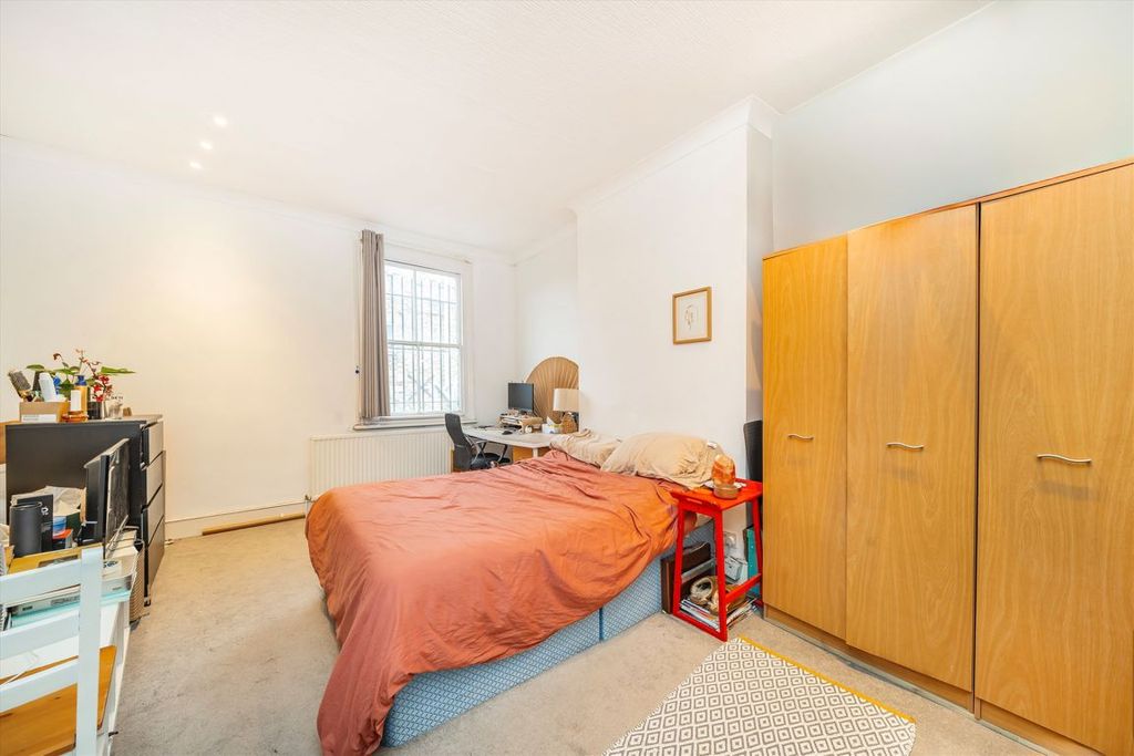 Property photo 1 of 5
