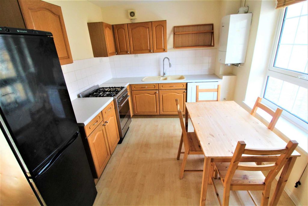 Property photo 3 of 5