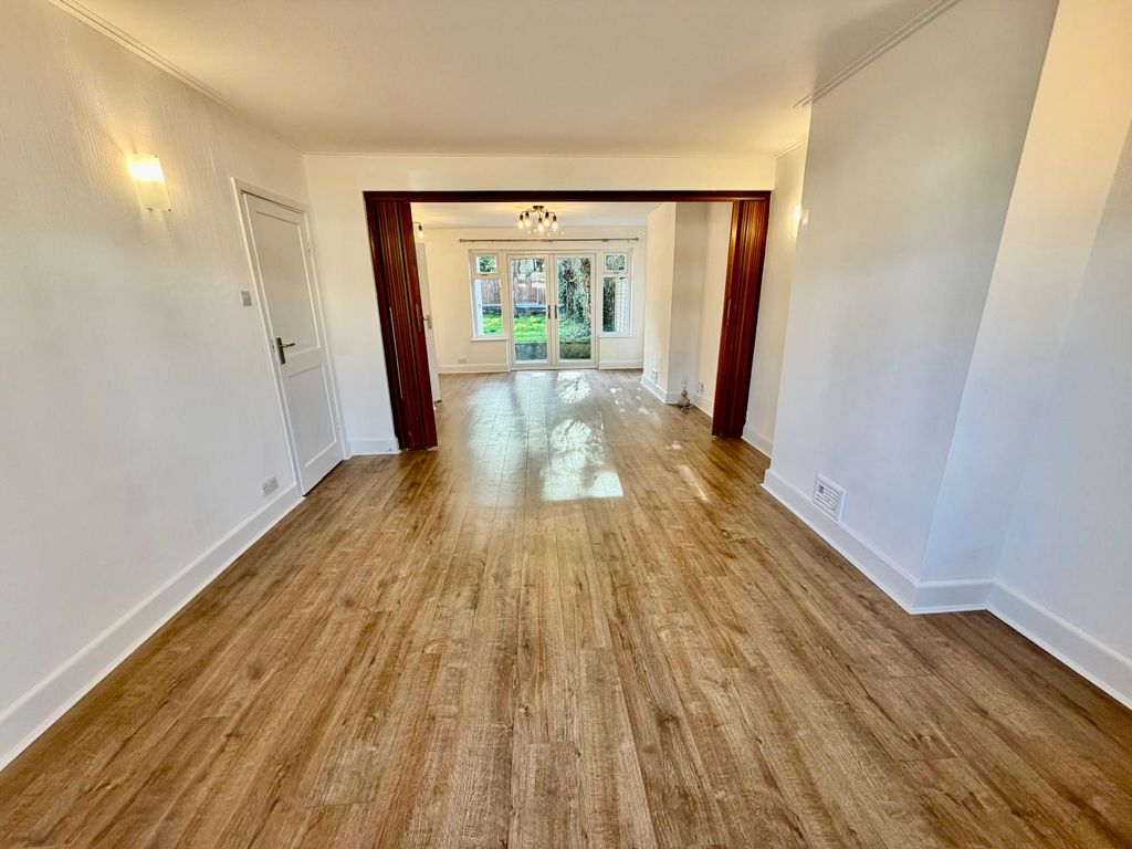 Property photo 2 of 19 Photo 1