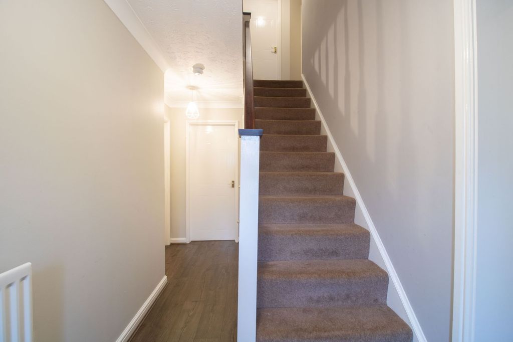 Property photo 3 of 37