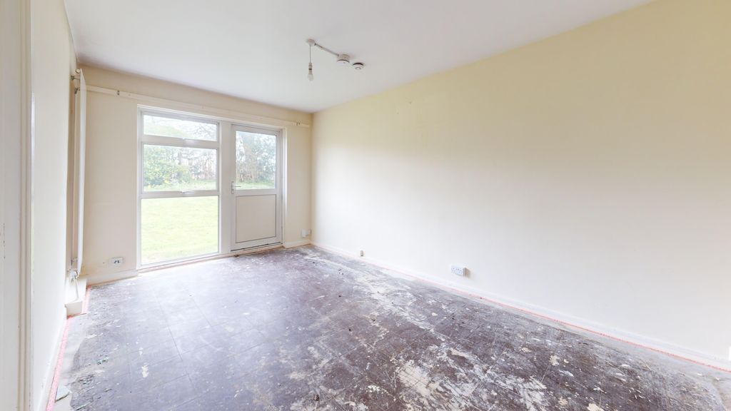 Property photo 2 of 13 205 Peabody Hill, Tulse Hill, London, Se21 8La