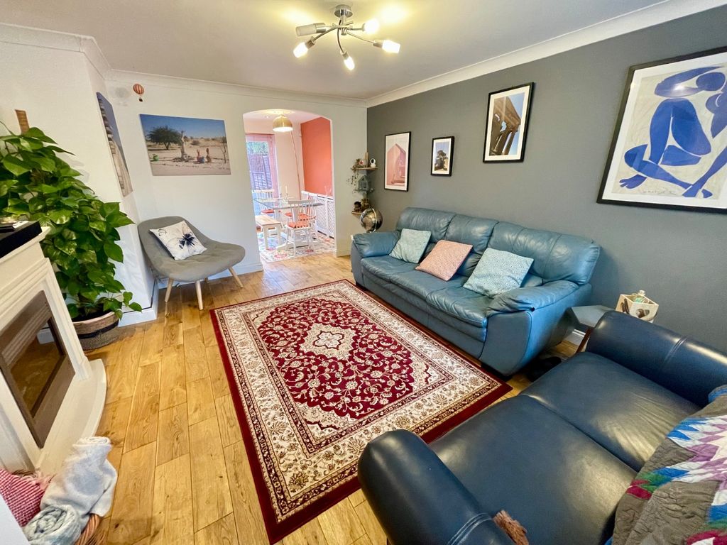 Property photo 2 of 12 4852521