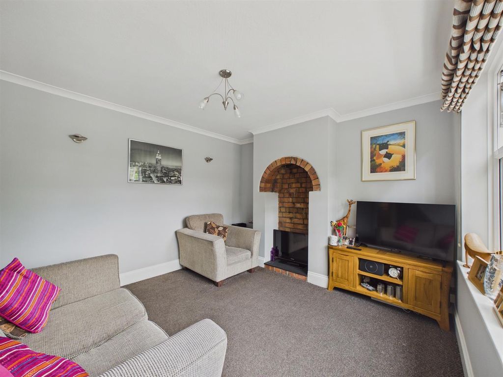 Property photo 2 of 18 Cam03972G0-Pr0434-Still002.Jpg