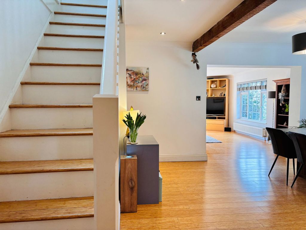 Property photo 3 of 50